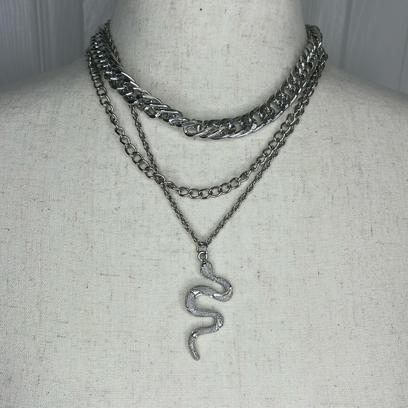 🐍 THREE STRANDED NECKLACE WITH SNAKE PENDANT 🐍 - Picture 1 of 4